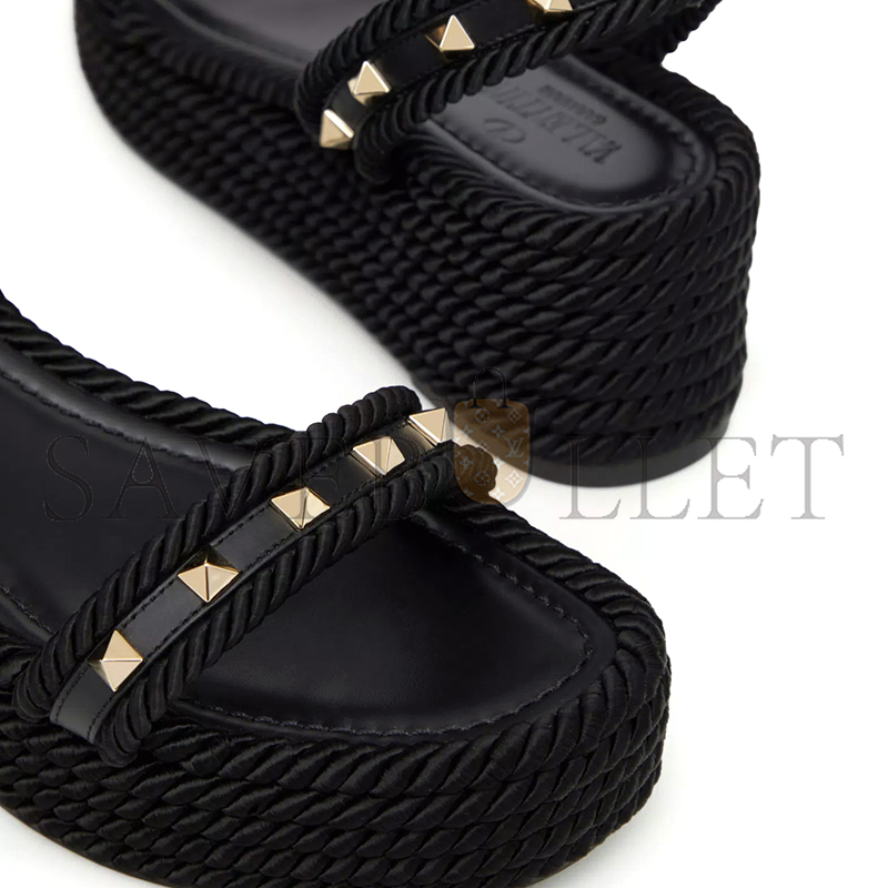 VALENTINO ROCKSTUD FLATFORM SANDAL IN CALFSKIN 45MM 6W2S0GI3BAE_0NO